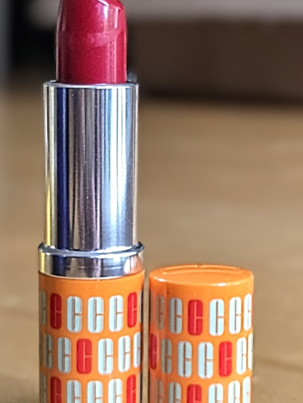 CLINIQUE Pop Lip Colour - Primer Lipstick in Cherry POP #08